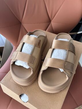 UGG  Double-Strap Slide Sandals in Neutral Taupe Sz 4